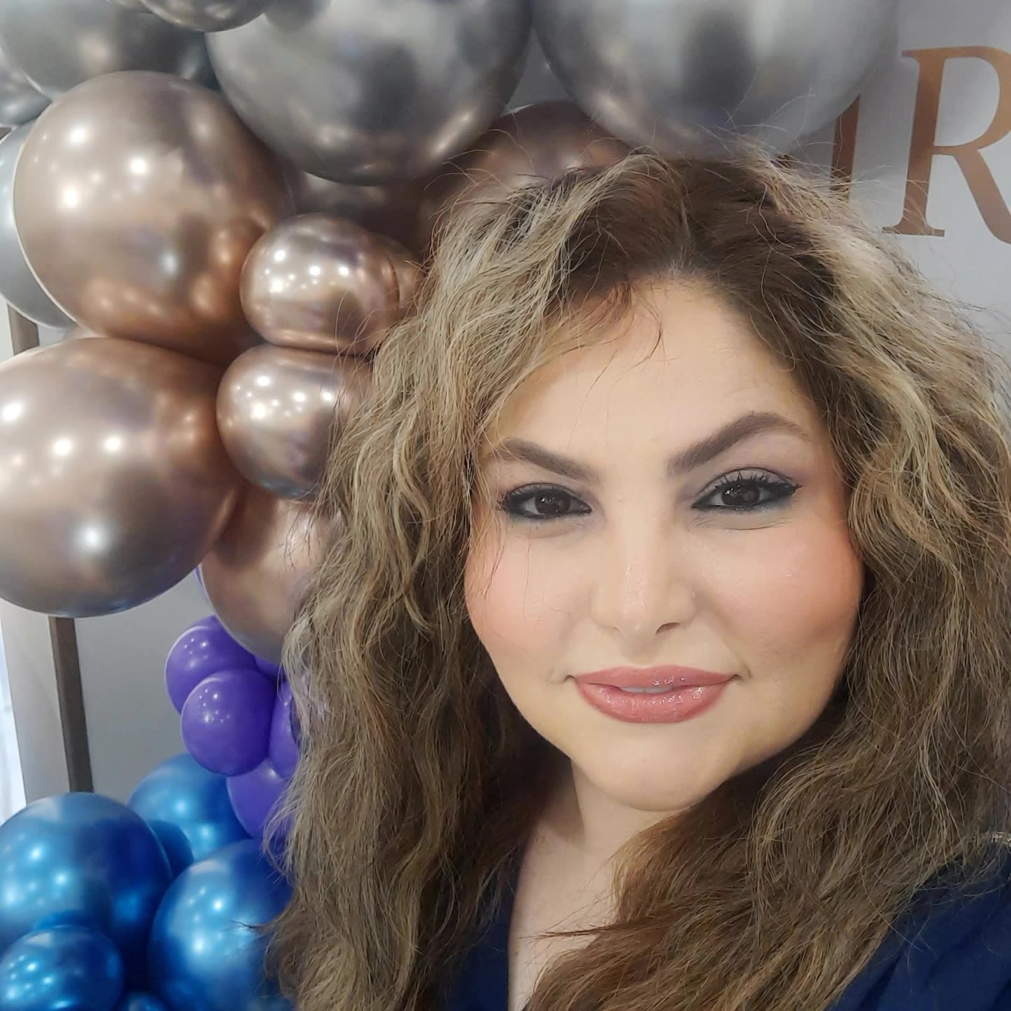 Kling AI work 314439961502069 - gents hair salon AI video