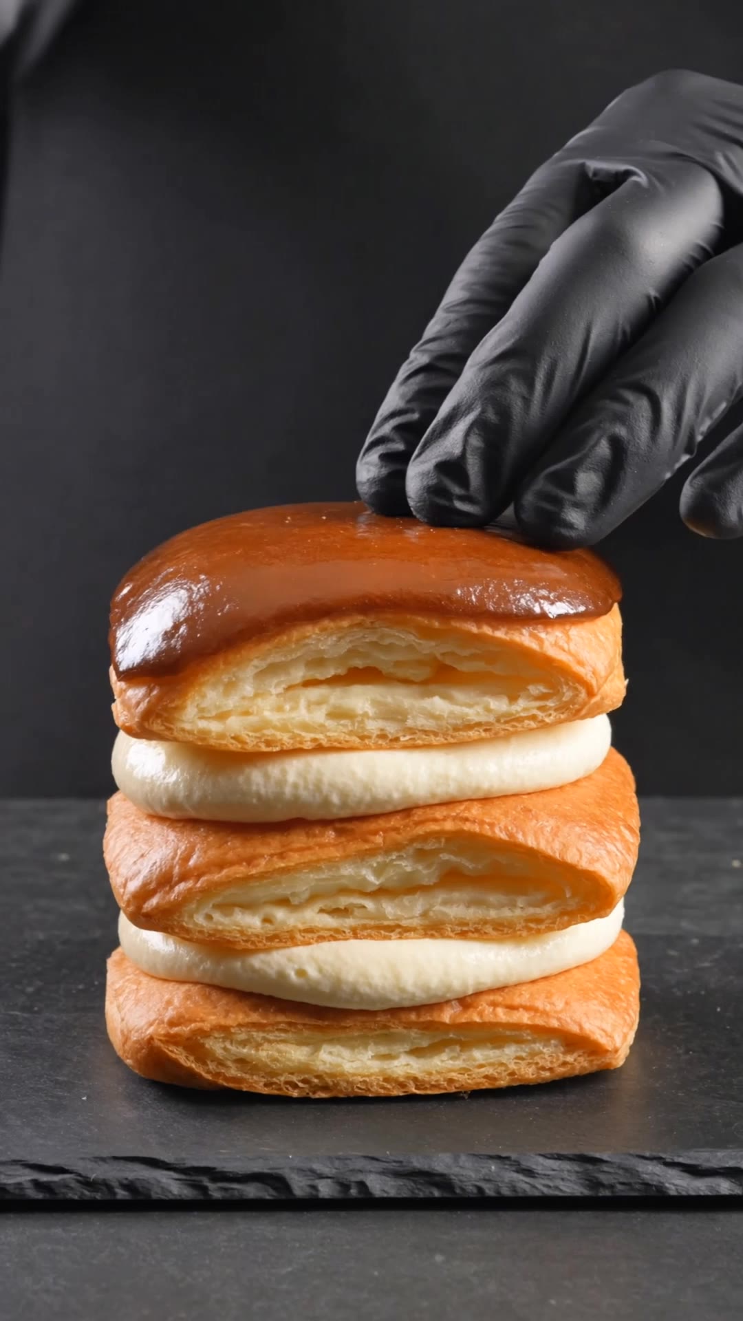 Cutting a Millefeuille - low fade cutting AI video