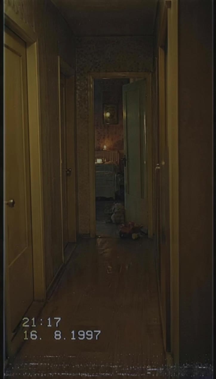 VHS analog horror - random horror movie generator AI video