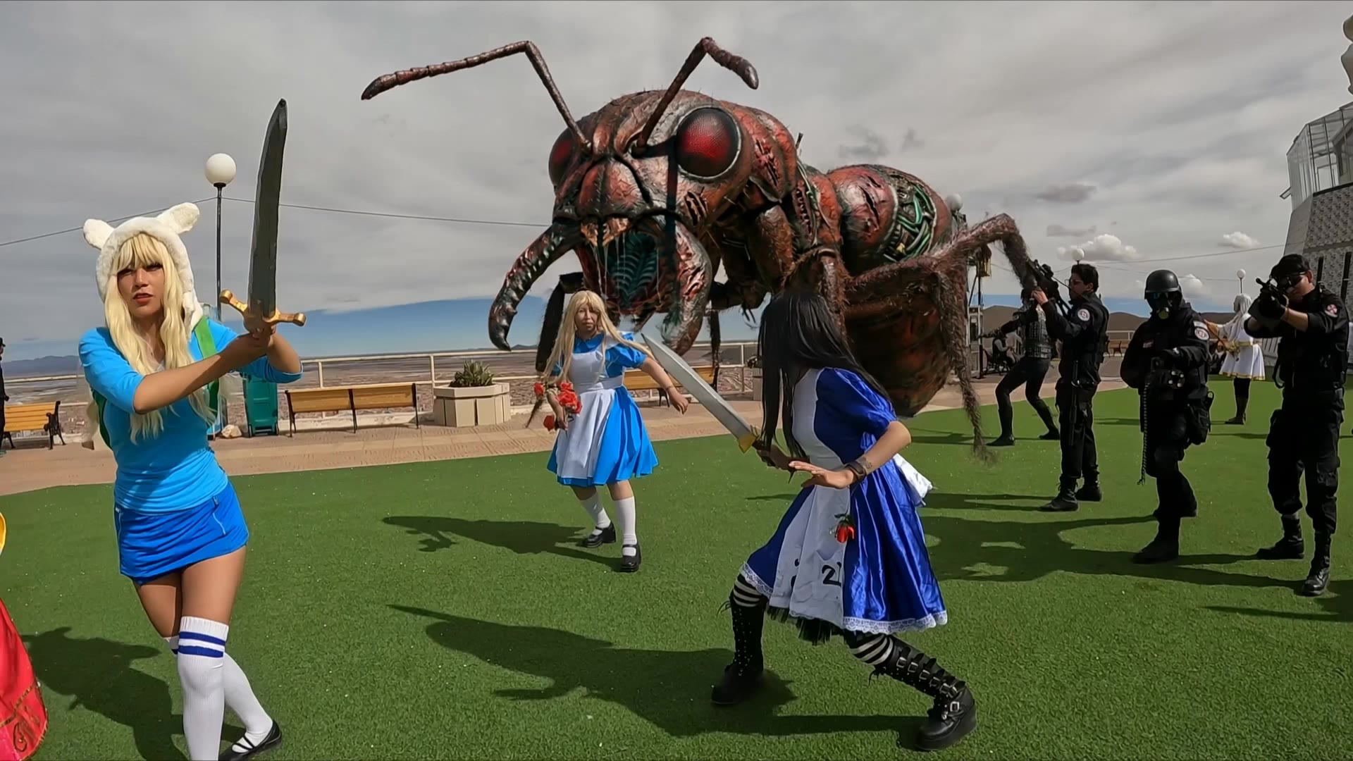 HOMIGA GIGANTE - ANT GIGANT - bullet ant bite mark AI video