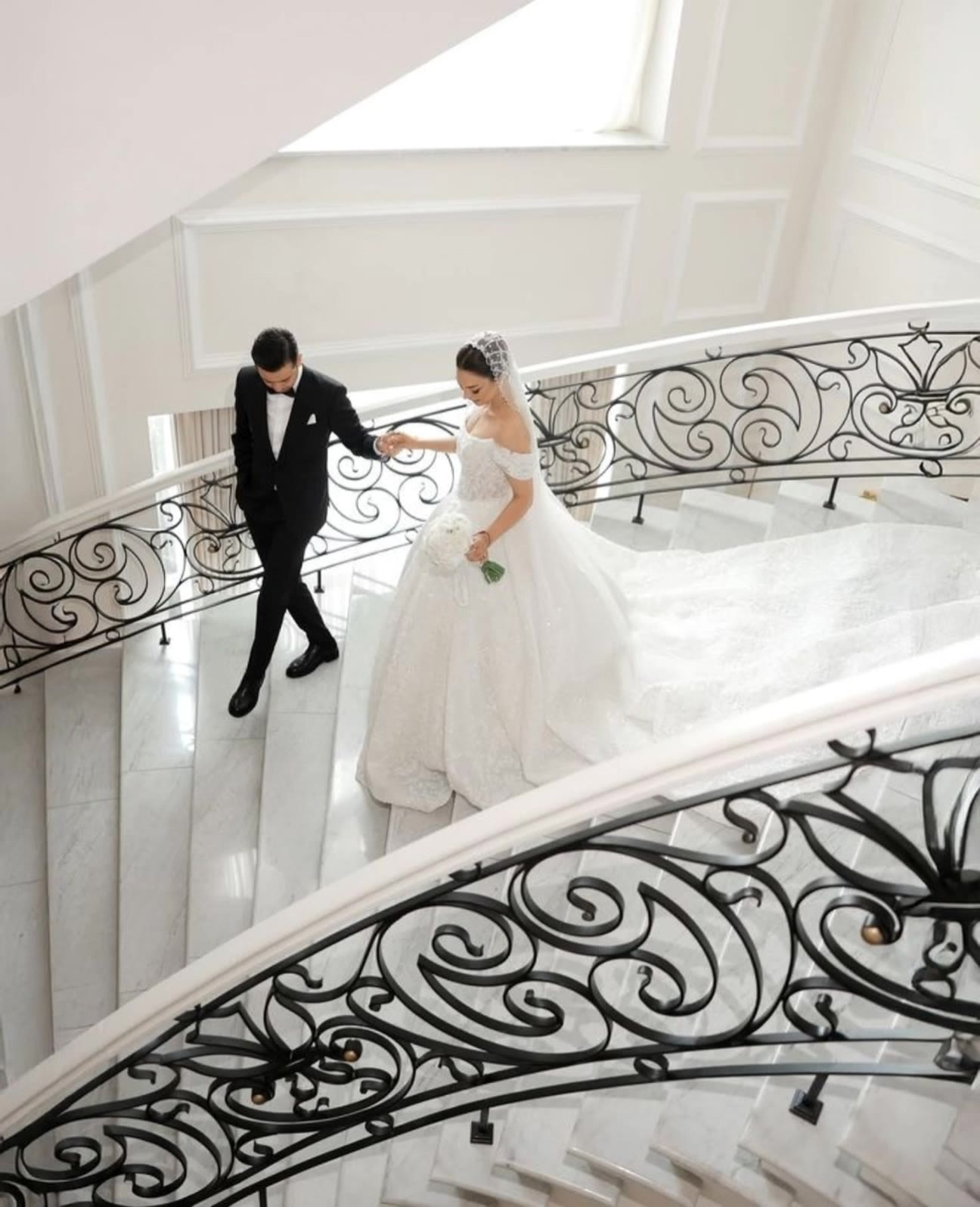 Create a luxurious wedding invit - wedding announcement template AI video