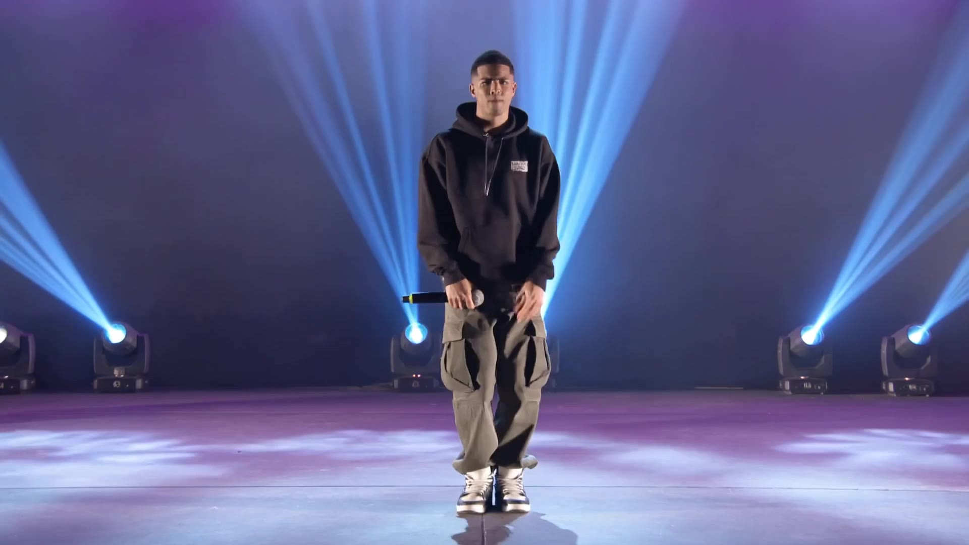 Kling AI work 308568083668271 - rap wallpaper AI video