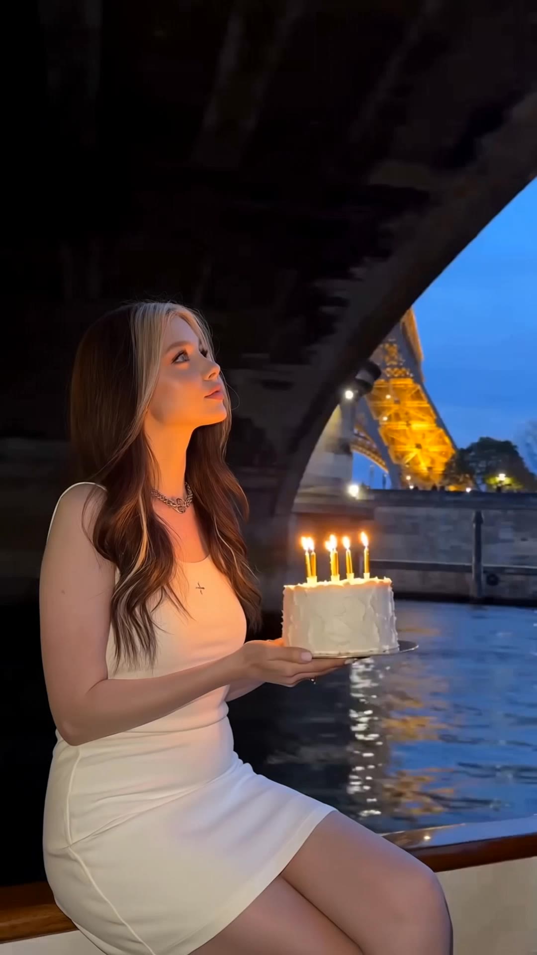 Paris Jubilee - watermark video remover AI video