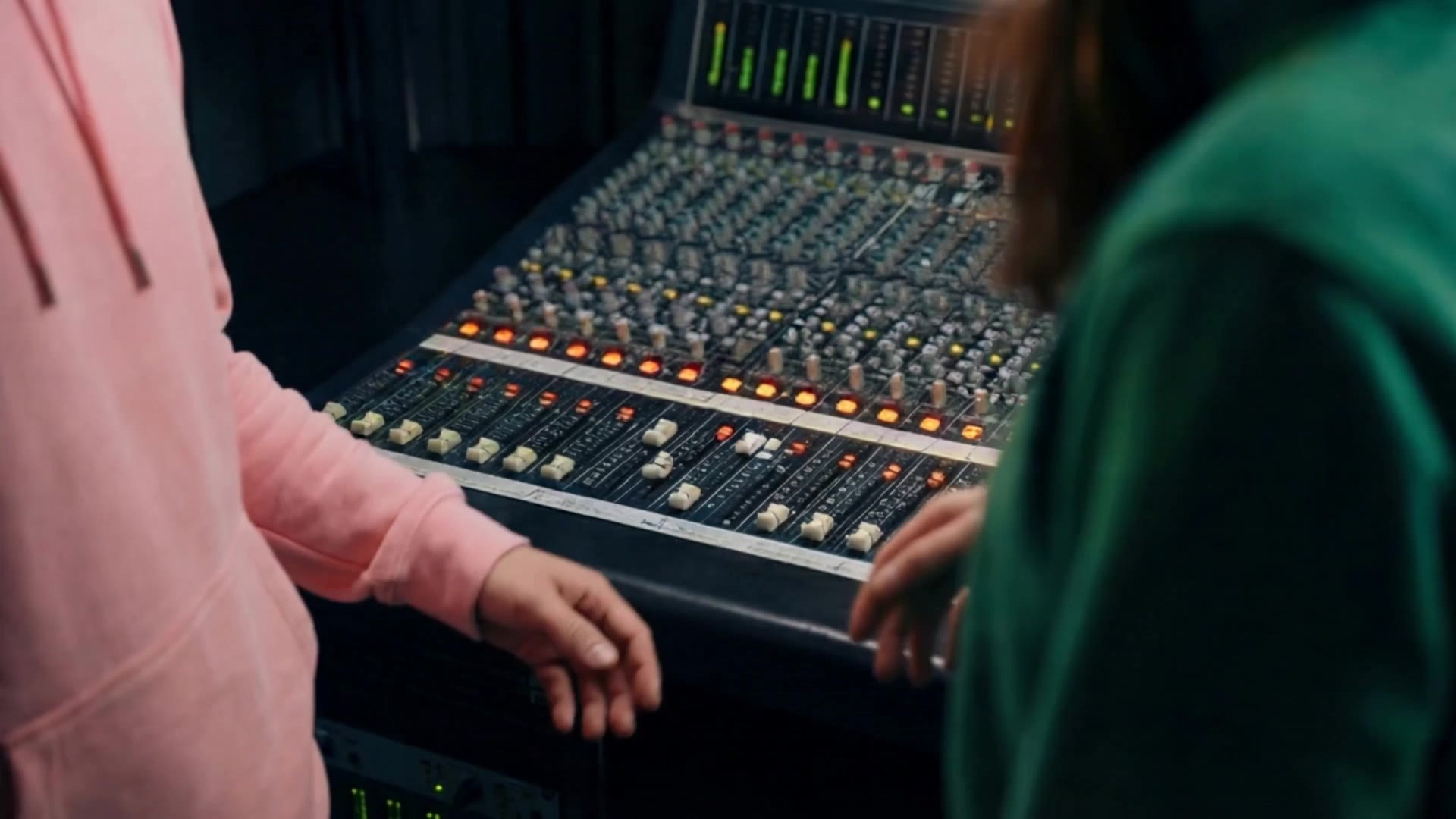 Kling AI work 298132246525116 - ai music mixing AI video