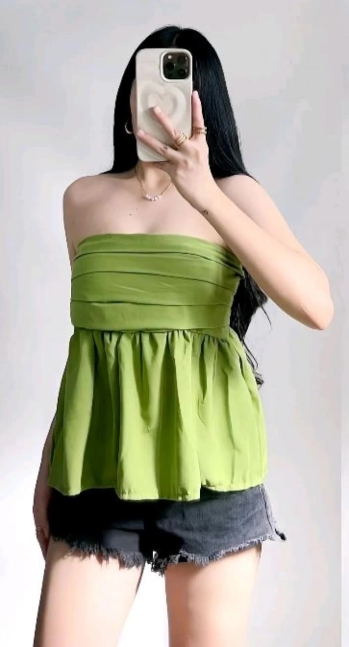 Green Tube Top Fashion Look 💚 - fashion kling ai wallpaper AI video