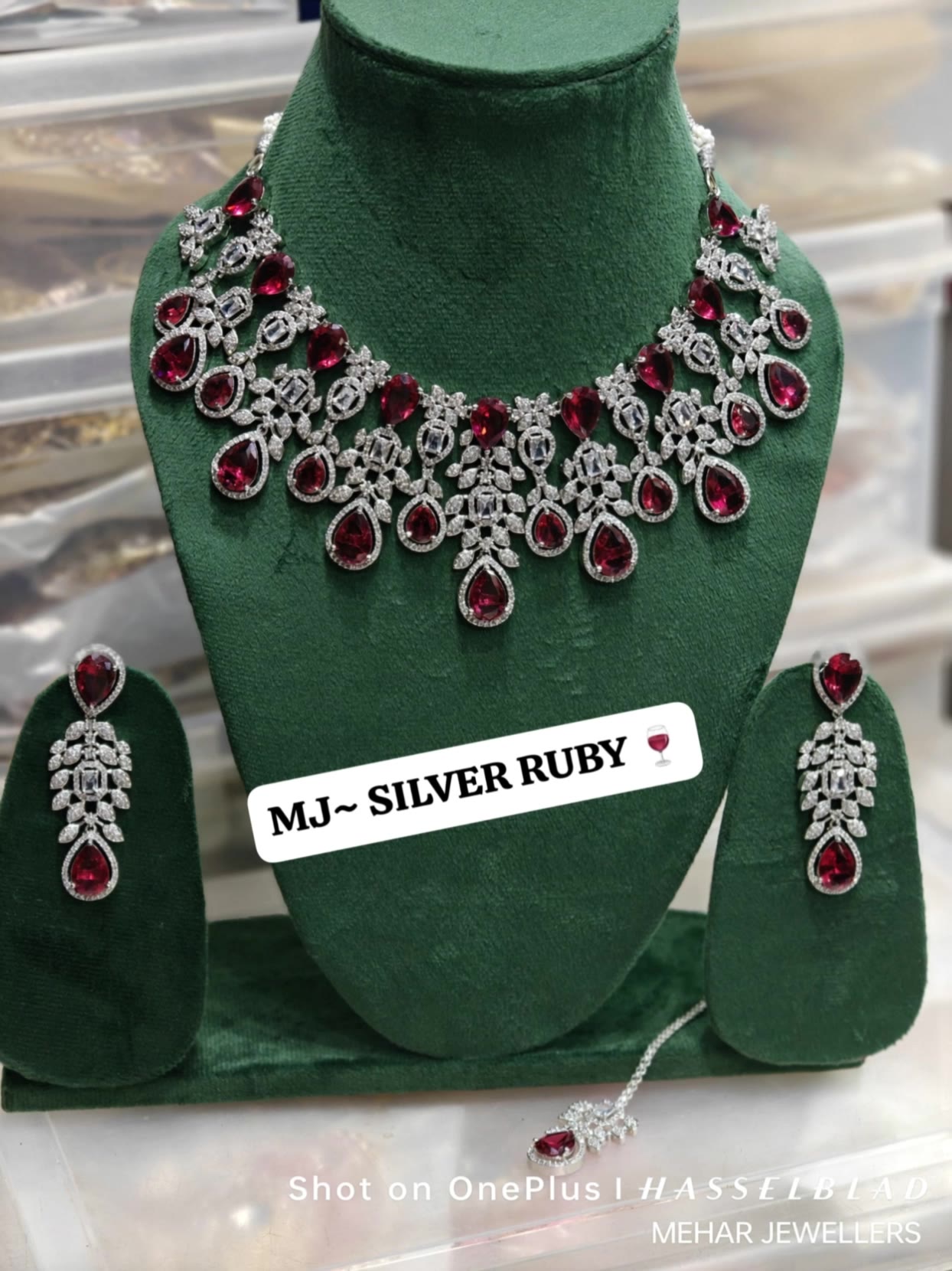 Kling AI work 315668370502229 - jewellery ai generator AI video