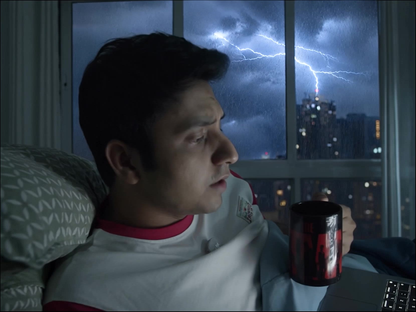 VFX - adding rain and thunder - best vfx AI video