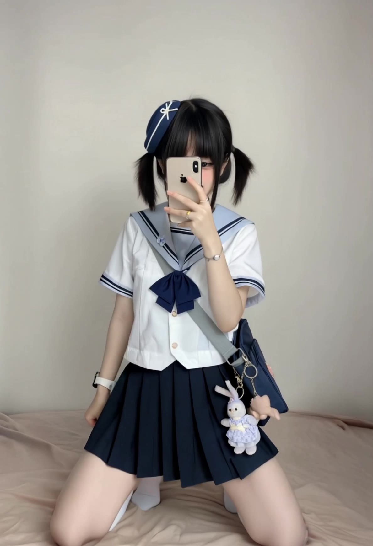 Kling AI work 308759009501127 - clothes swap ai AI video