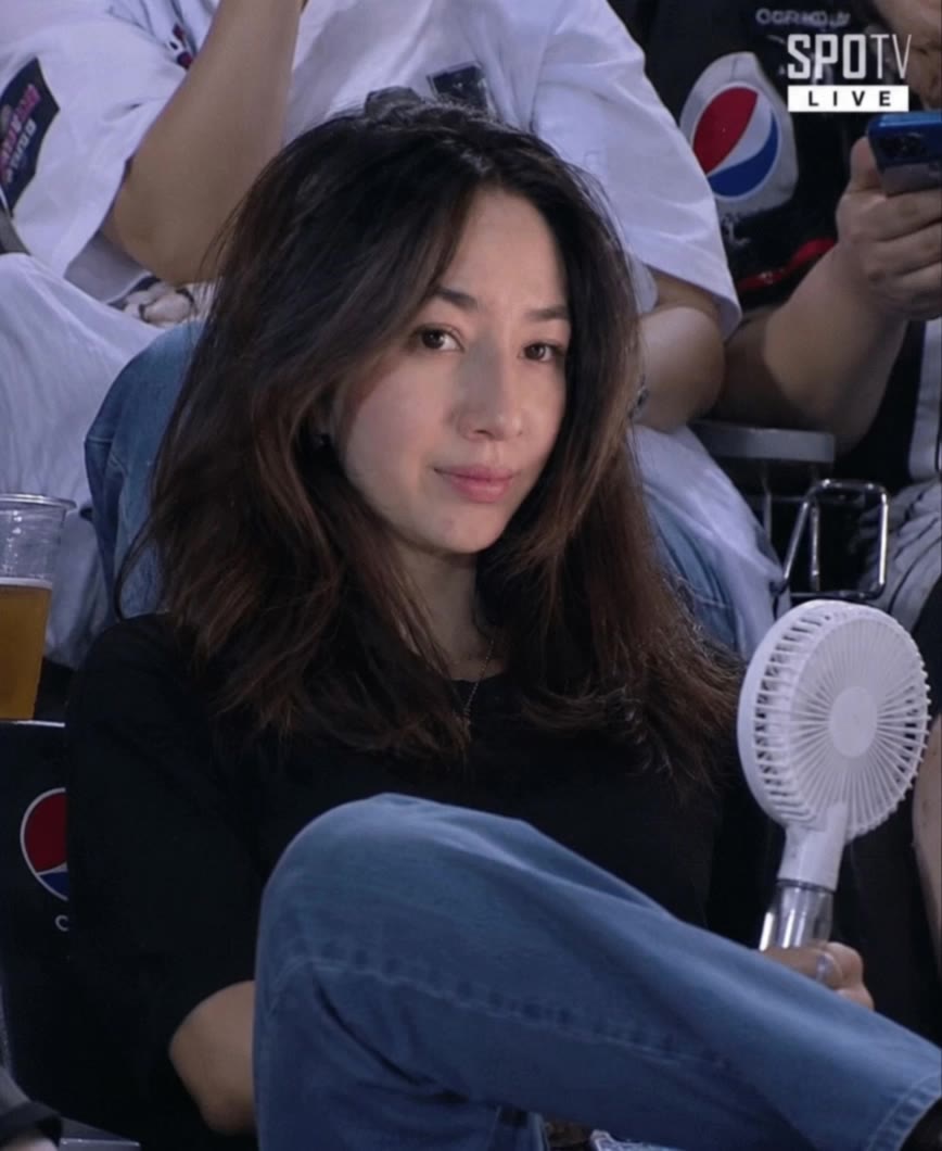 Kling AI work 310415075611553 - couple ai video AI video