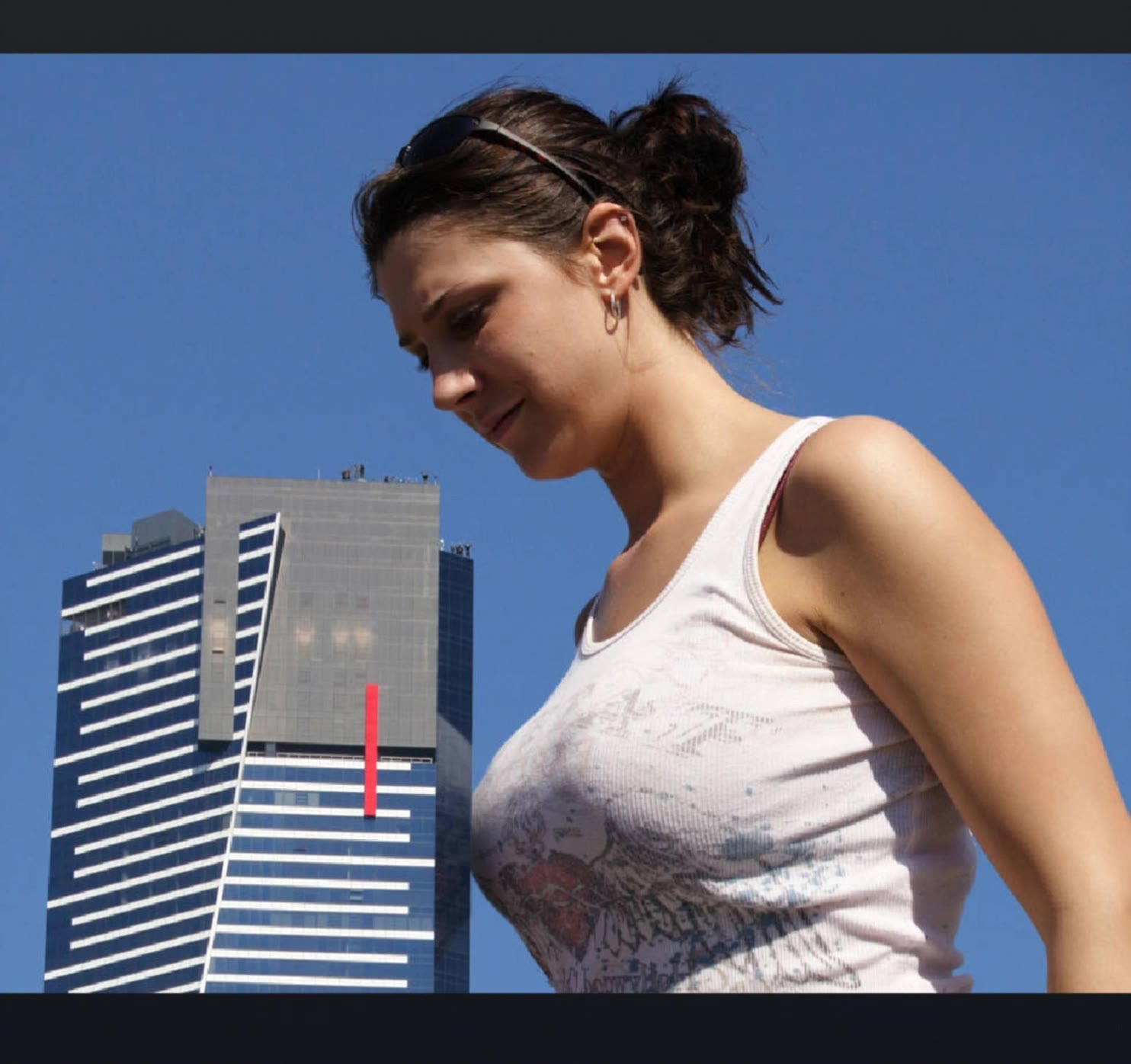 Kling AI work 315944424666434 - giantess ia video AI video