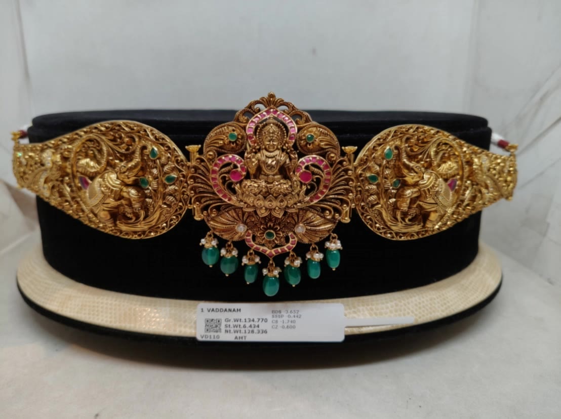 Kling AI work 309121164663584 - jewellery ai generator AI video