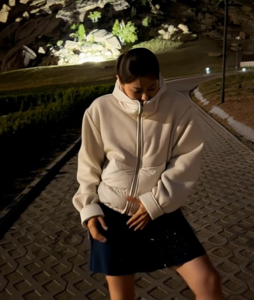 Kling AI work 312361790527836 - picture to dance AI video