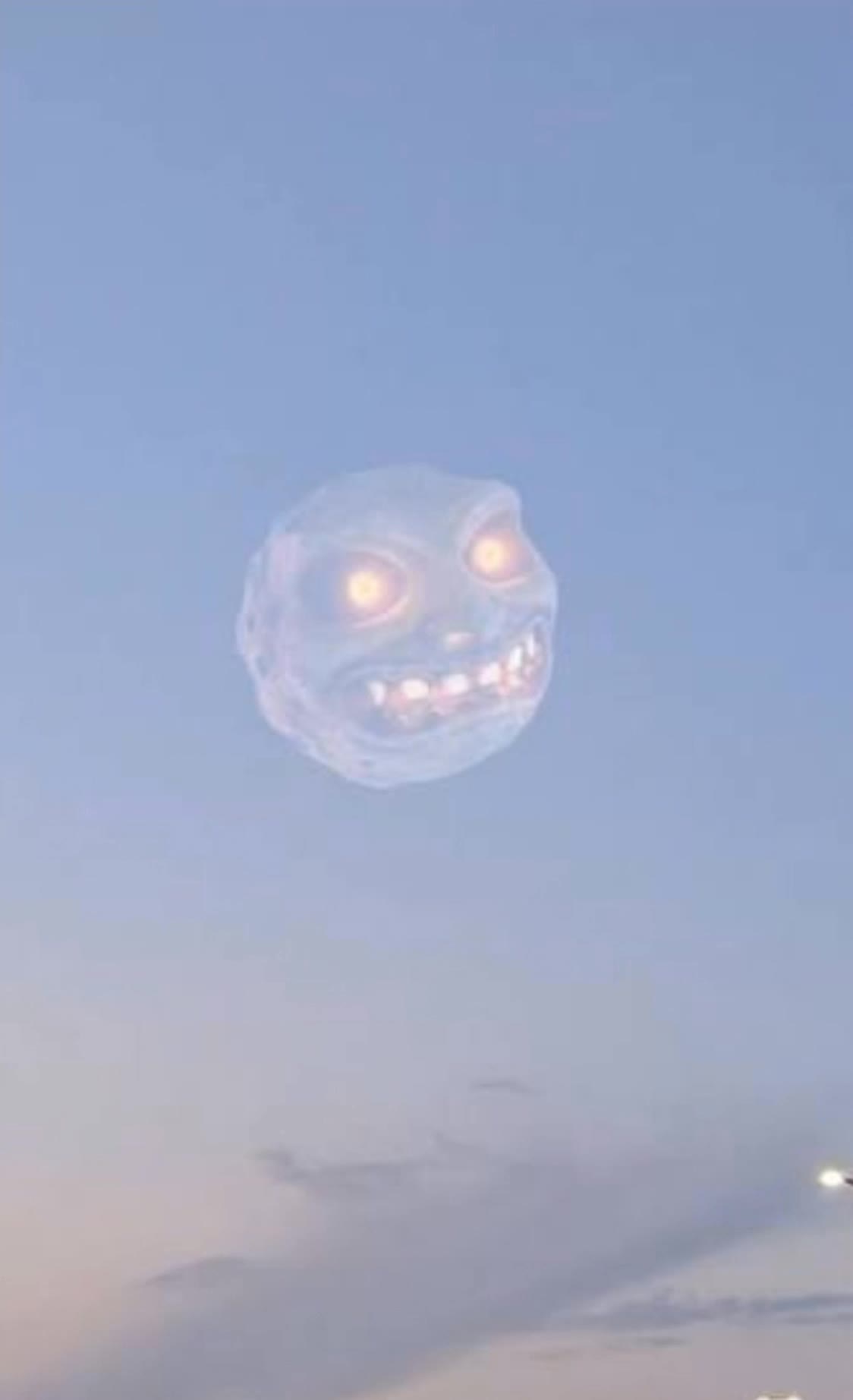 moon woke up - moon inpaint AI video