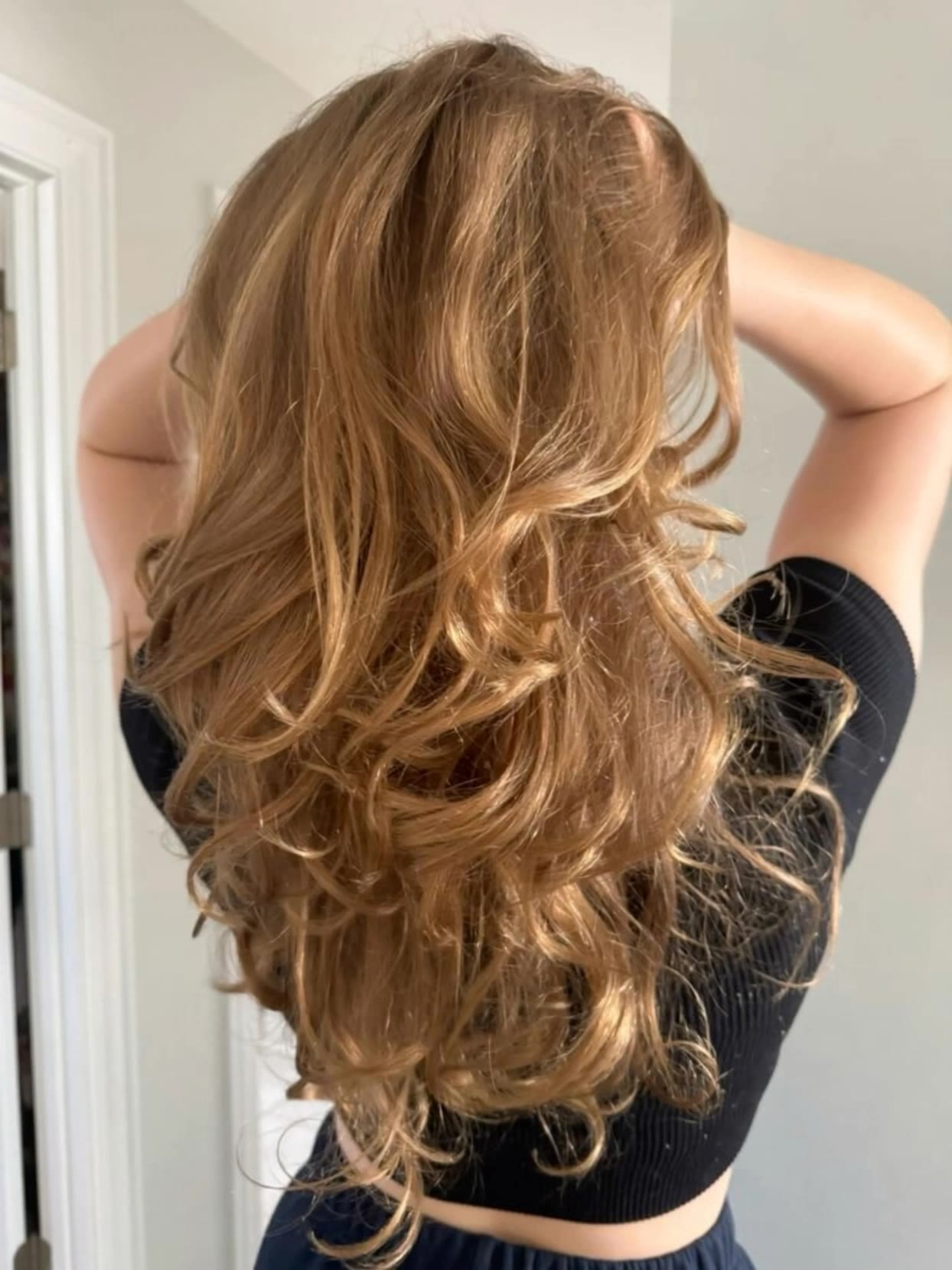 Kling AI work 306086865617845 - undercutting long hair AI video