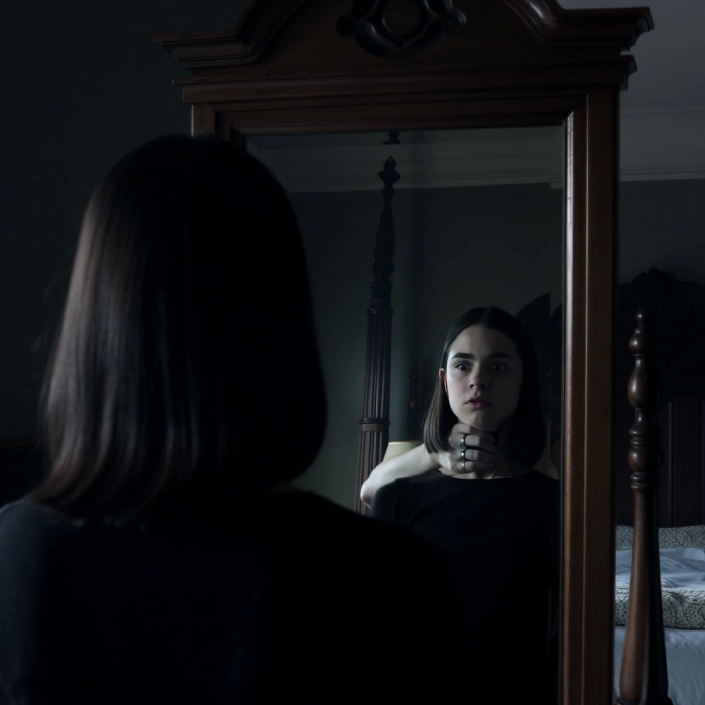 Kling AI work 298748902612324 - looked in the mirror sharp as a bullet AI video