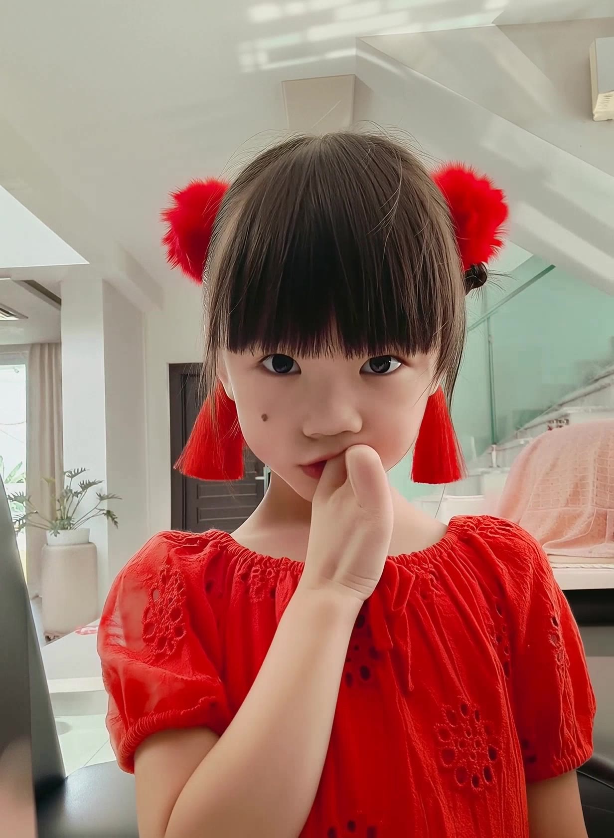 Kling AI work 300302769508925 - child ai character swap AI video