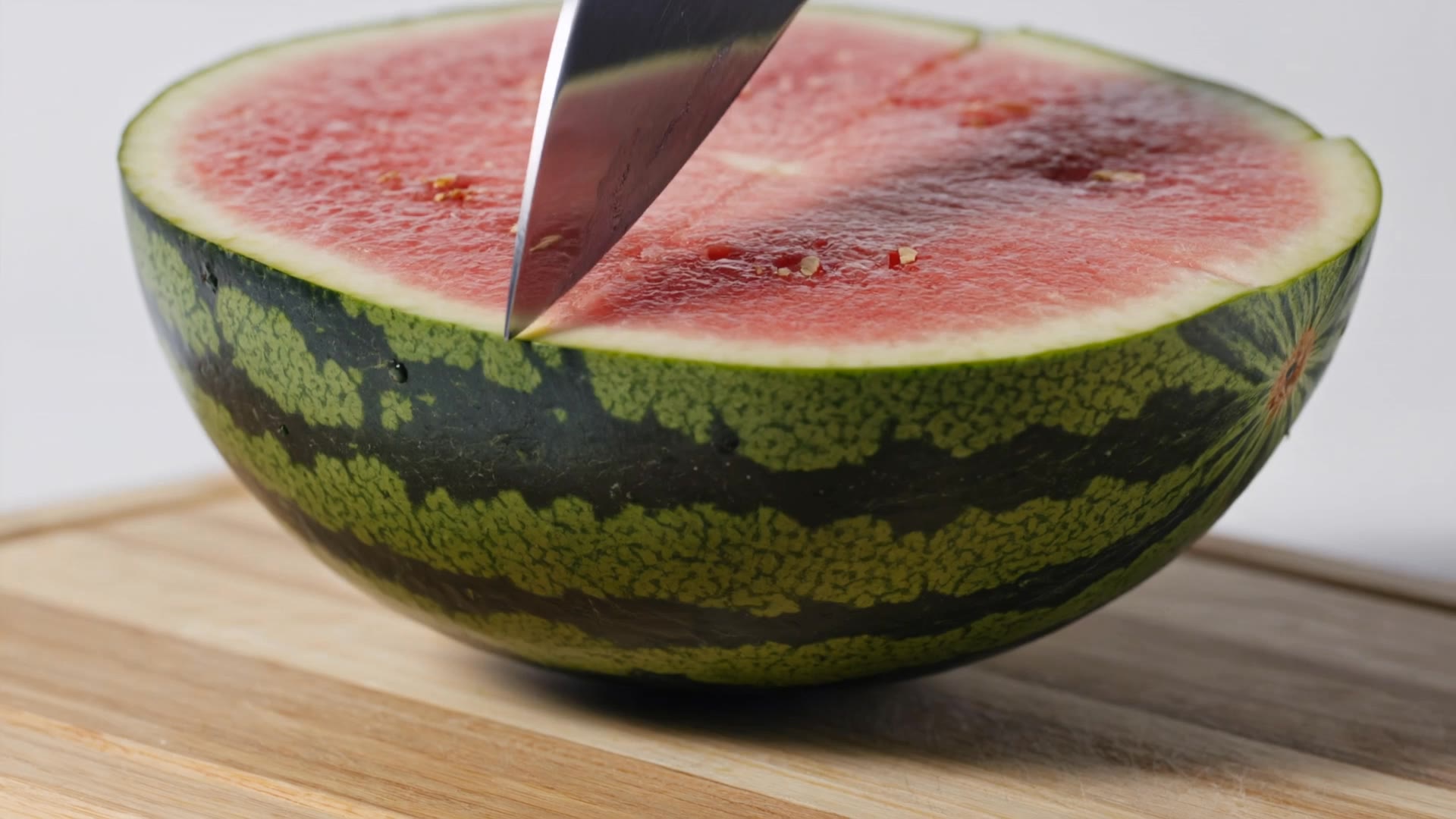 Fruit cutting  - low fade cutting AI video
