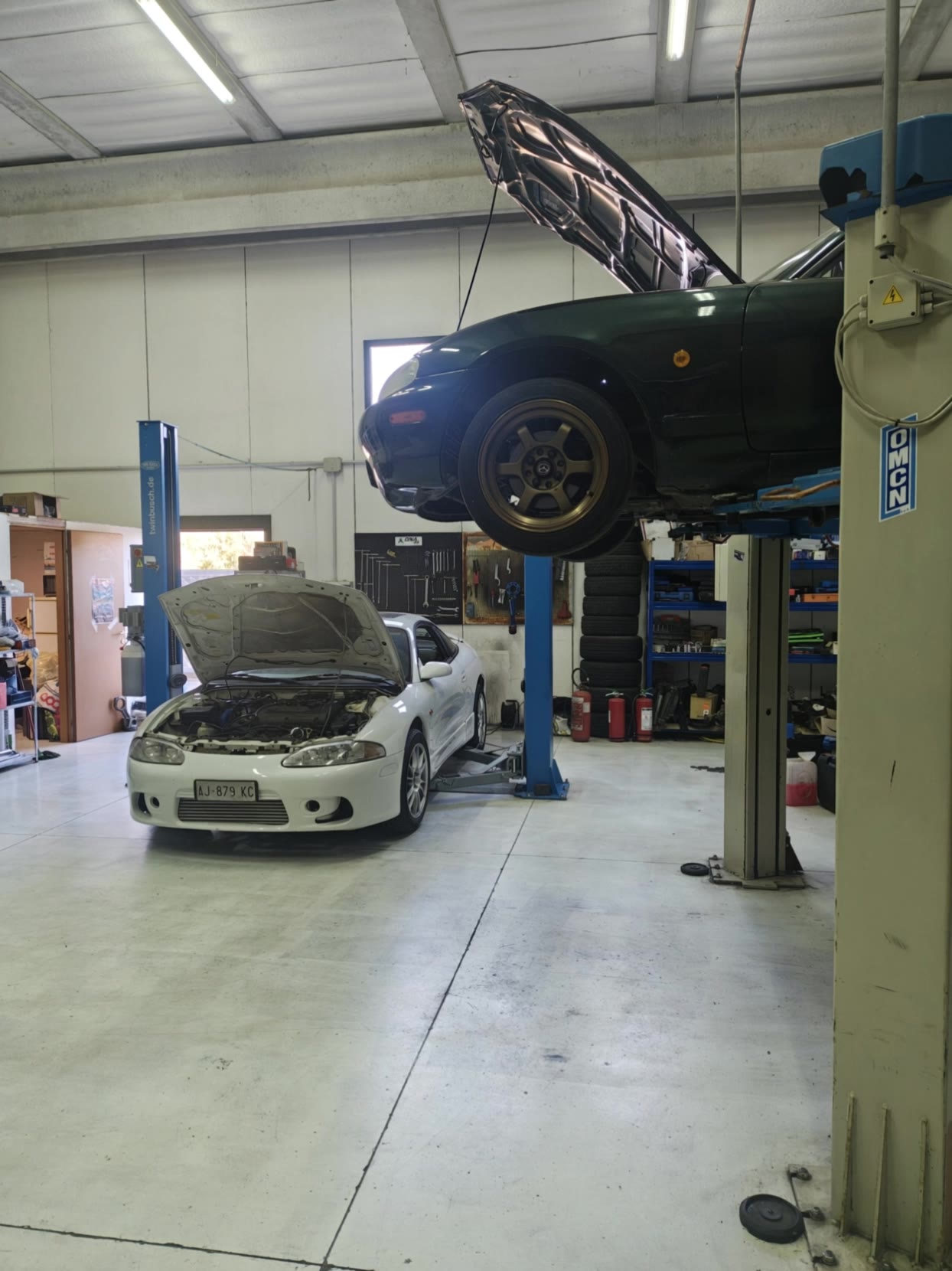 Kling AI work 313266032662959 - turbo time AI video