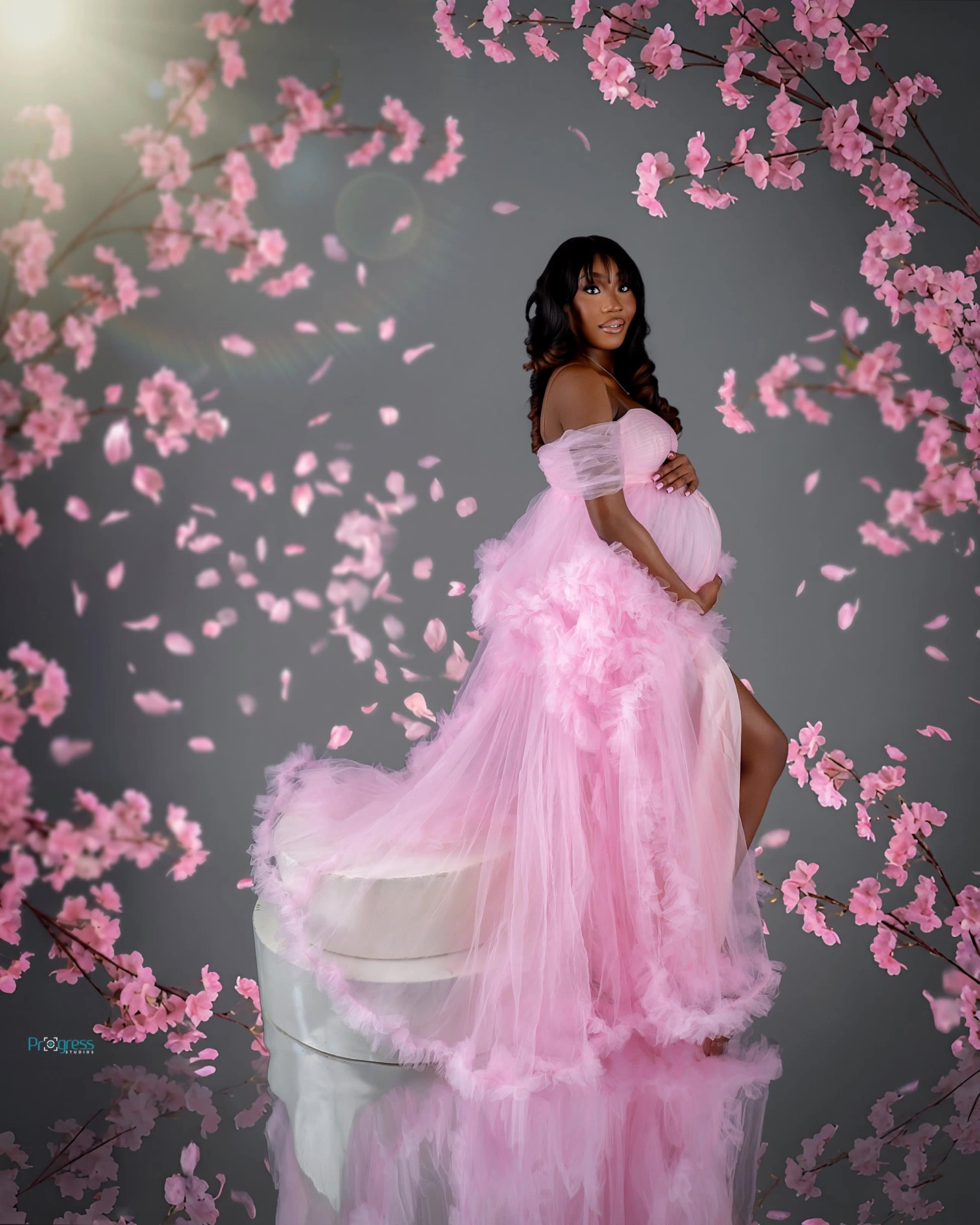 Kling AI work 310674307507604 - maternity photo editor AI video