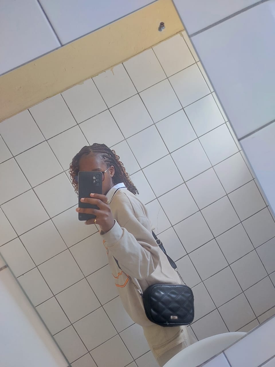 Ella Nikki M avatar