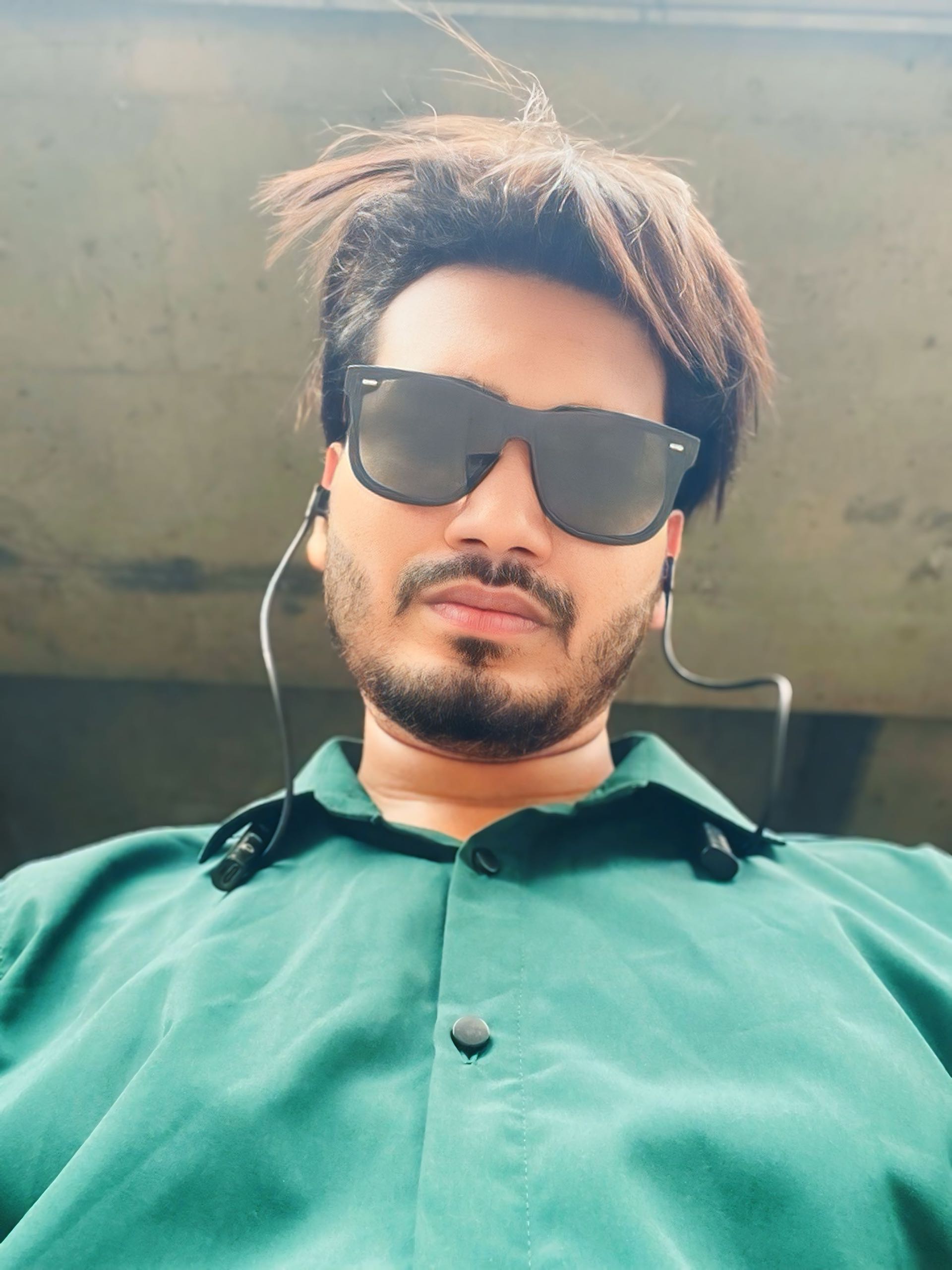 YyEsrYJM avatar
