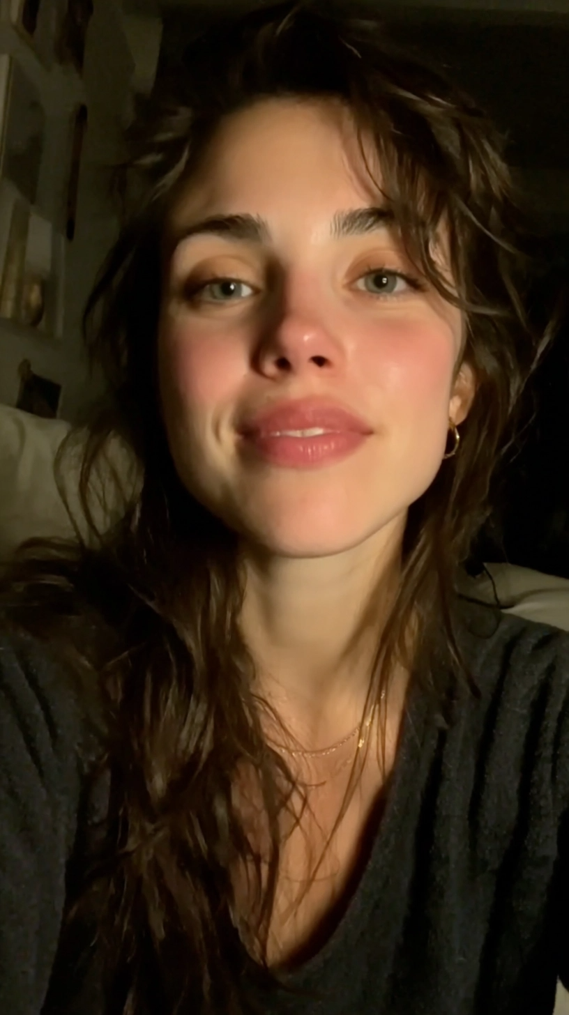 My first video test on Kling AI - kissing kling ai text to video free AI video