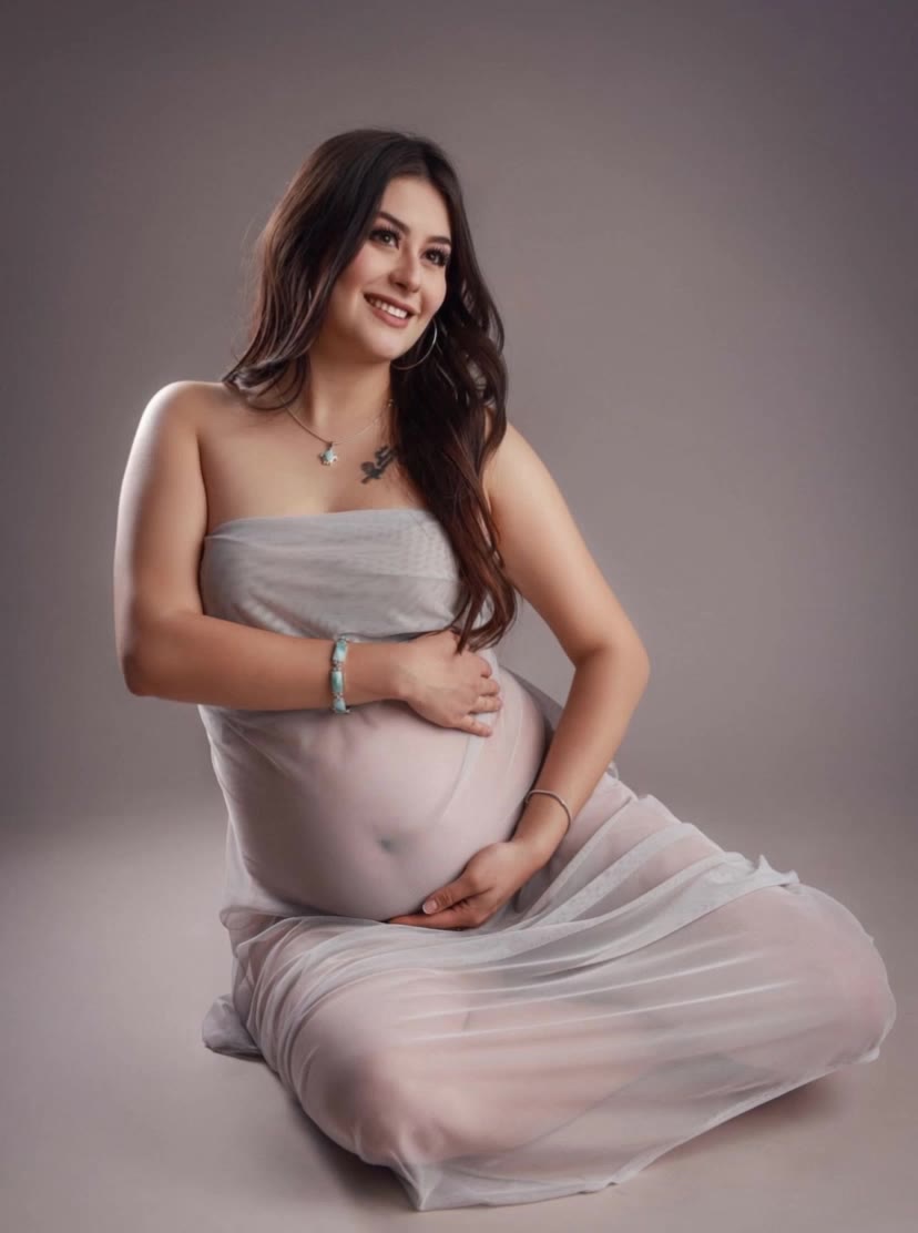 Kling AI work 311047220508079 - maternity photo editor AI video