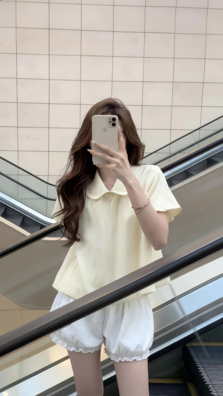 Kling AI work 307502822611162 - thời trang wallpaper AI video