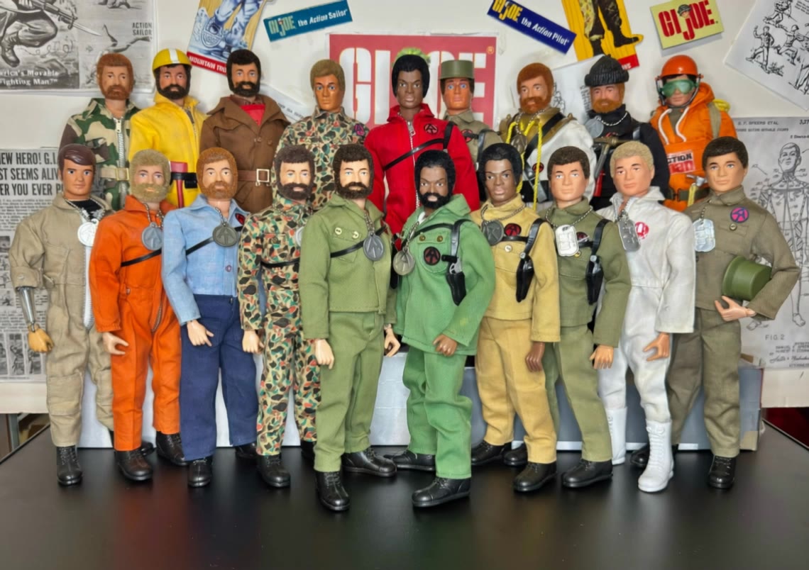 Kling AI work 313807636611843 - action figures ai AI video
