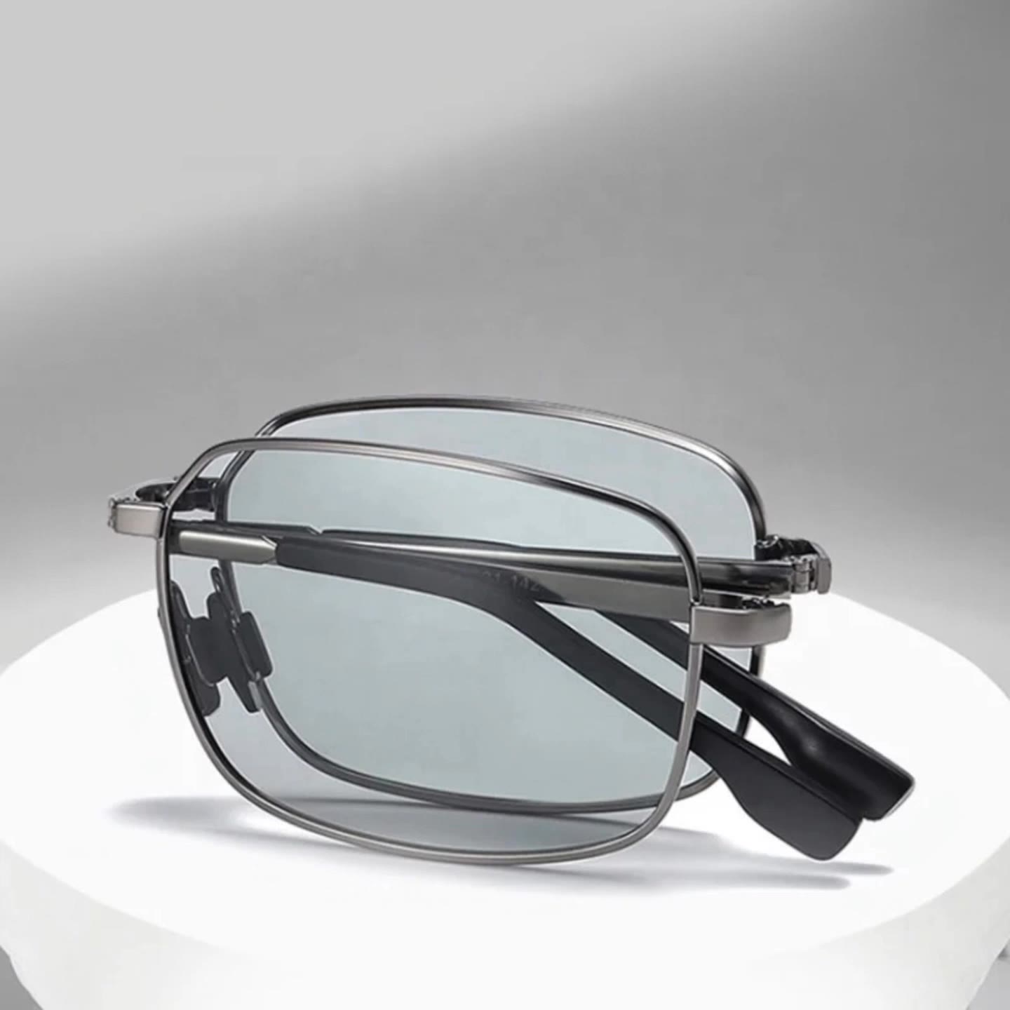 Mm - sunglasses template AI video