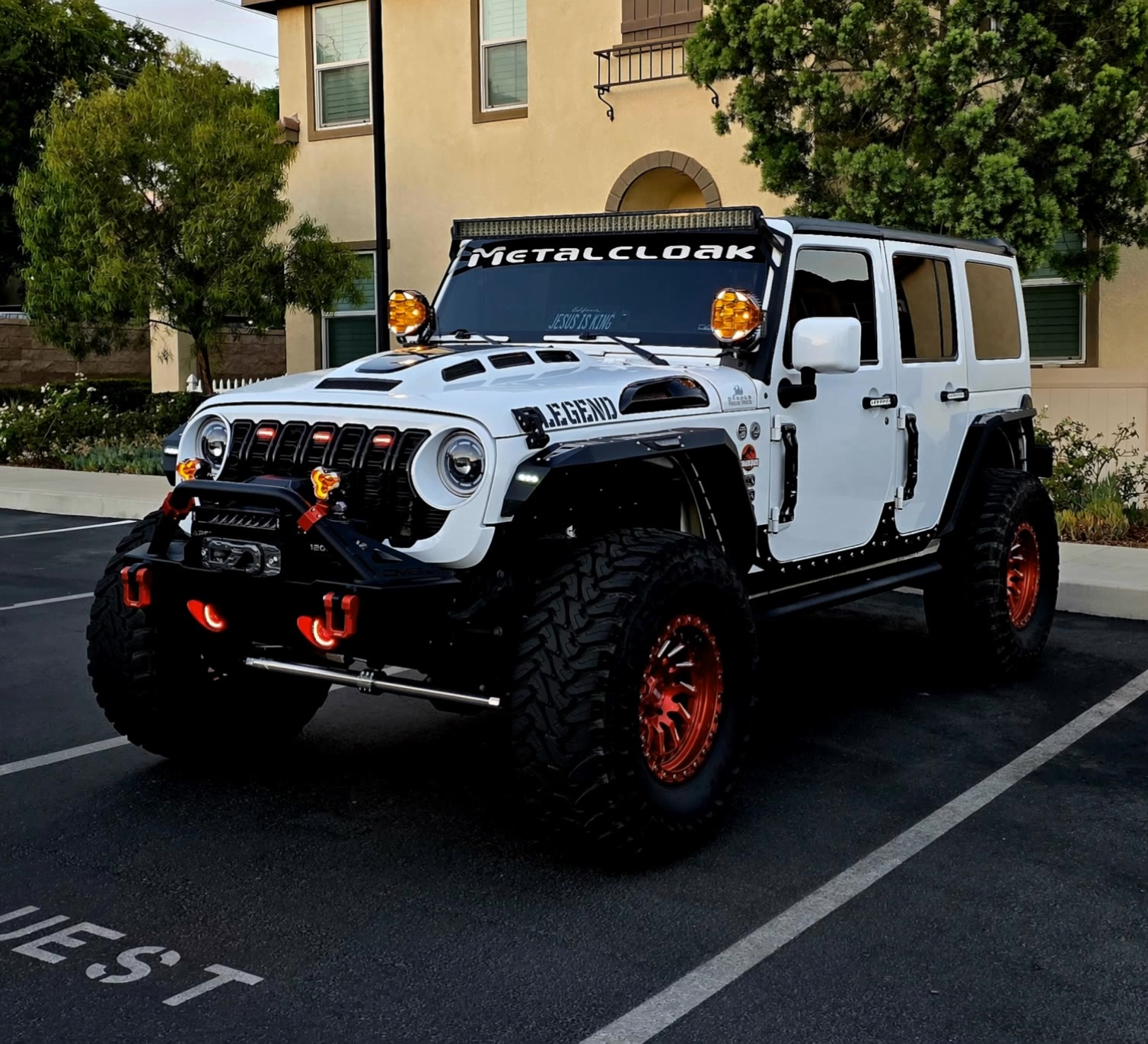 transformer  jeep  - transformer exploding AI video