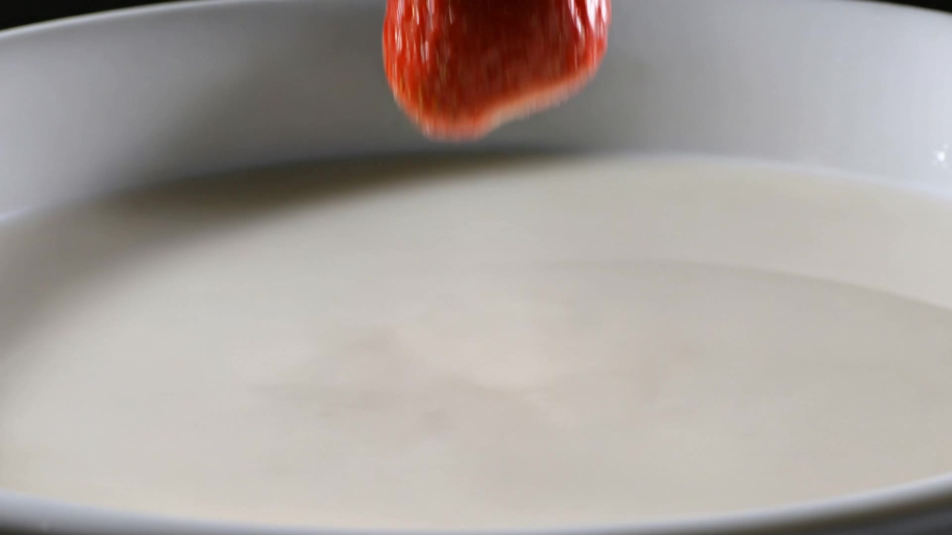 THE BANANA & STRAWBERRY IN MILK - milk video AI video