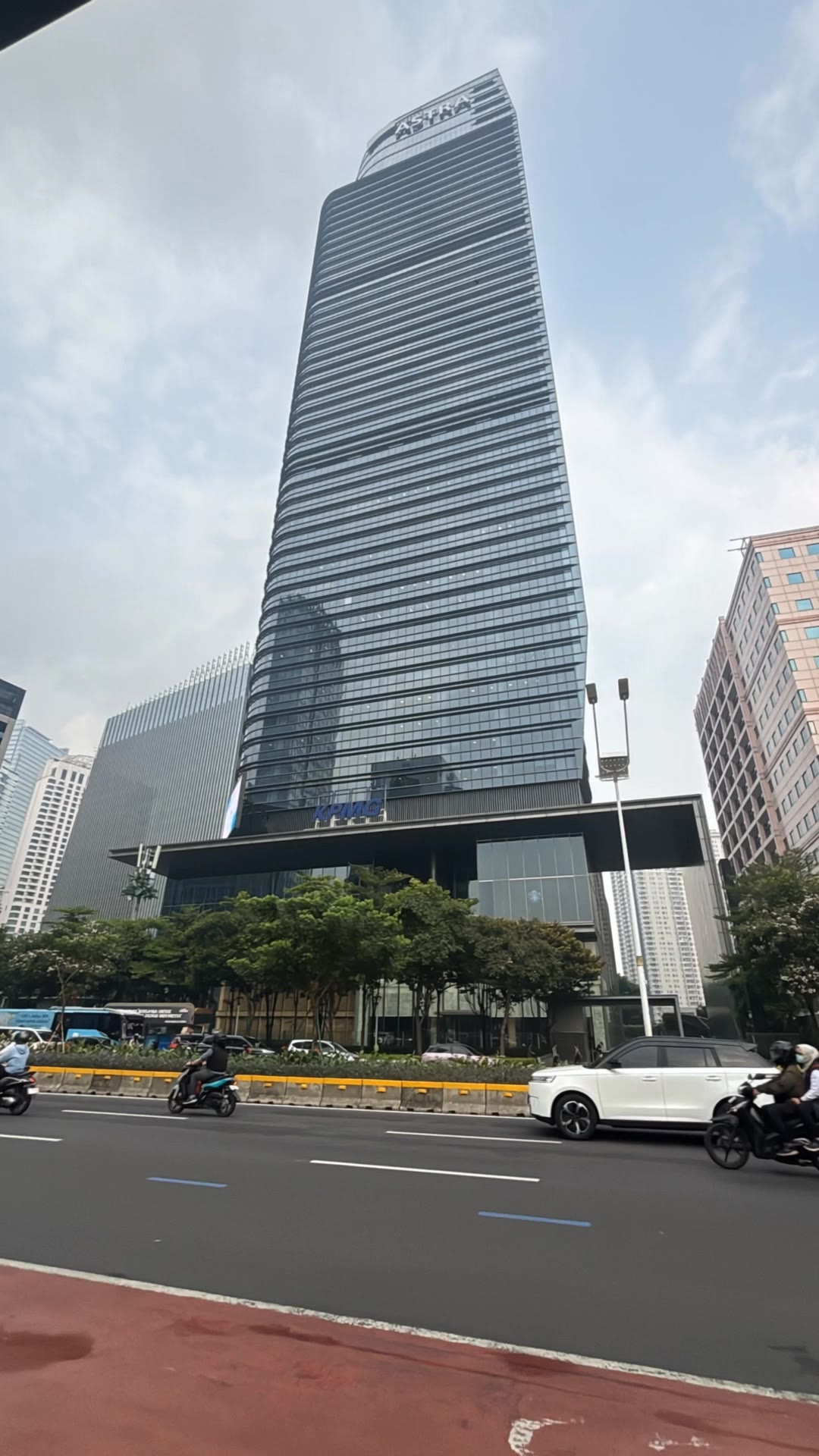 Astra Building  - alpha building AI video