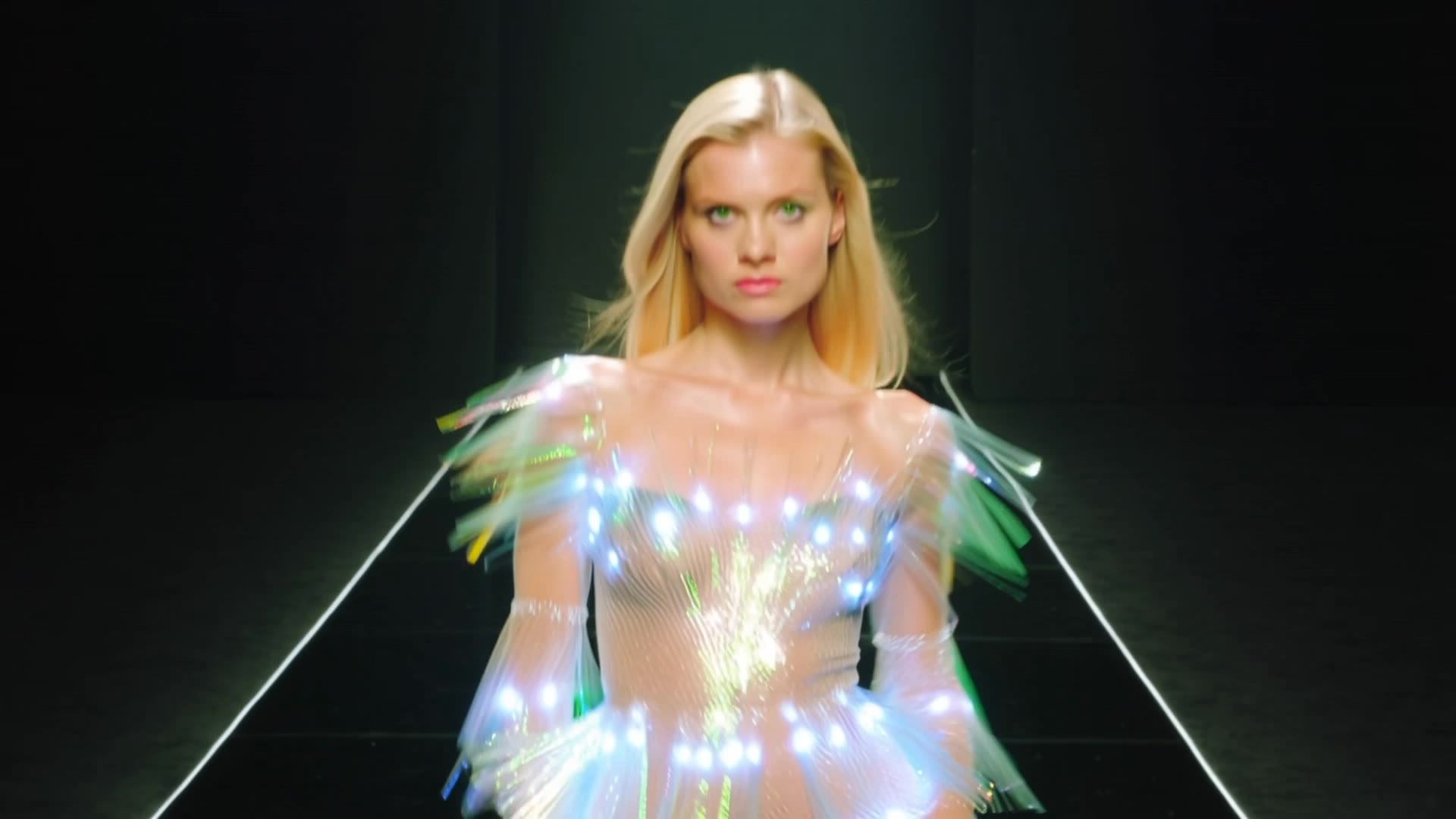Rocio Maria Macoritto Fashion 2 - fashion kling ai wallpaper AI video