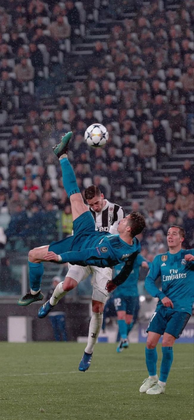 Kling AI work 313249596616217 - bicycle kick AI video
