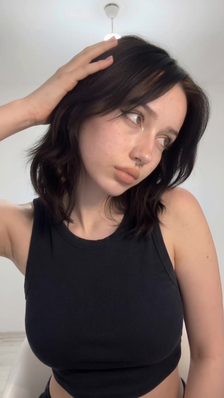 influencer - influencer shooting AI video