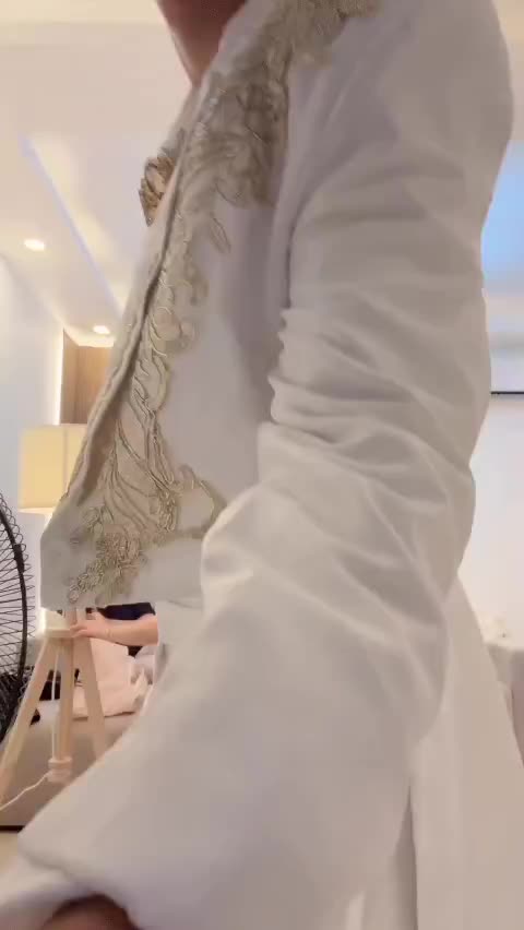 checking outfit - korean pop outfit AI video