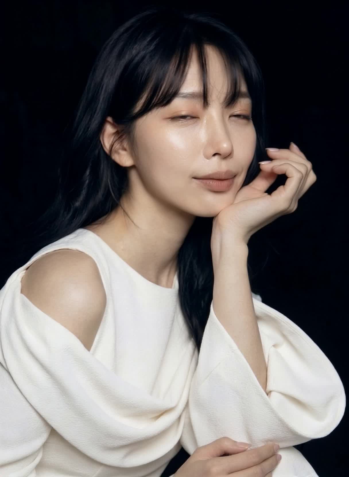 Kling AI work 314111252662442 - pixie long bangs AI video