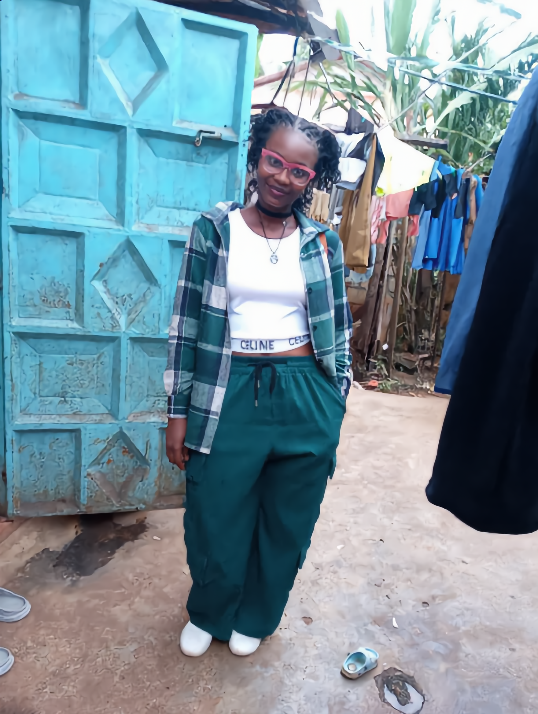 Kling AI work 314715974664536 - clothes swap ai AI image