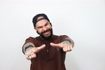 ueiBiRzJ avatar